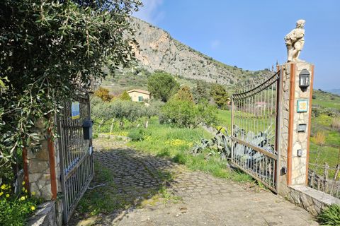 Villa i Collesano, Palermo, Collesano - € 160.000 | Ref: 10633 - foto 32